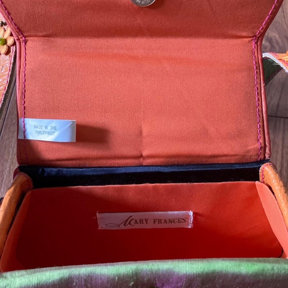 Mary Frances purse - Picture 4 of 4
